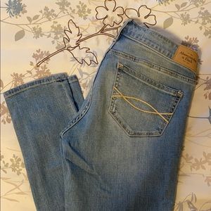 ▫️Abercrombie & Fitch Jegging